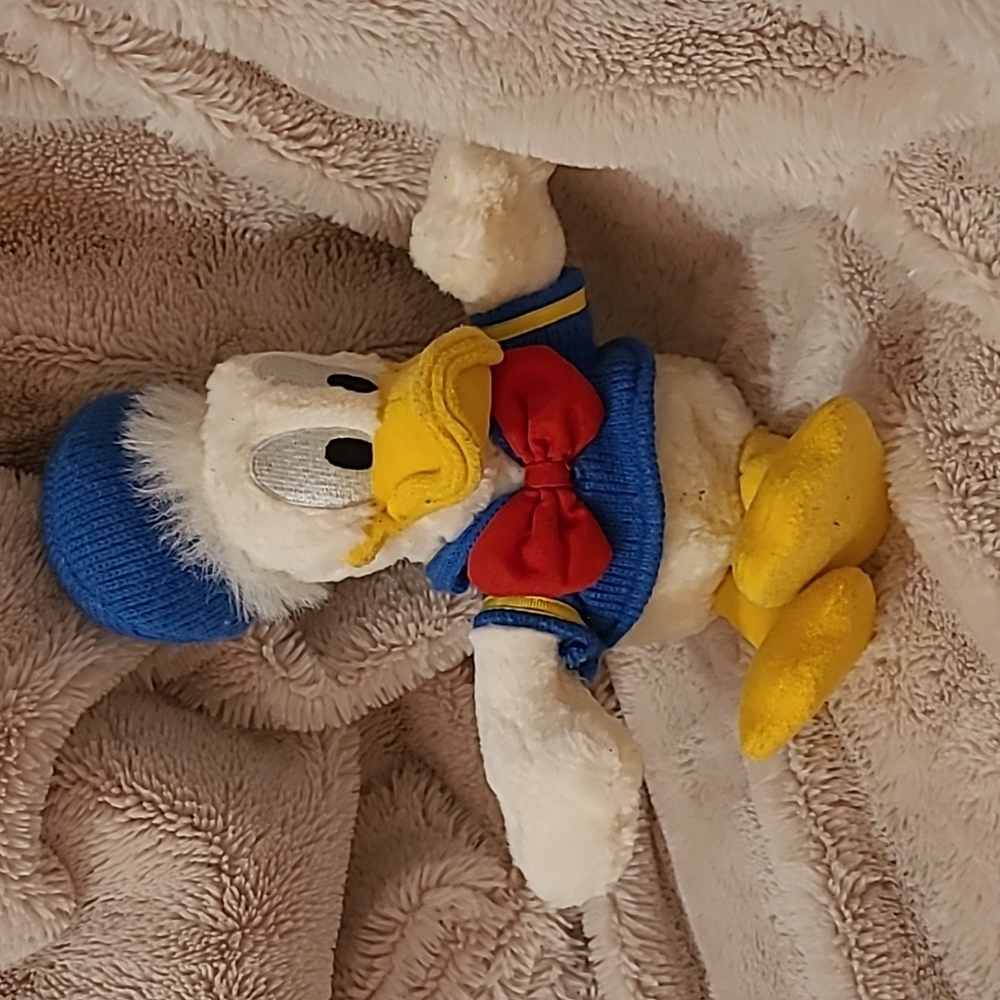 Daffy duck plush toy